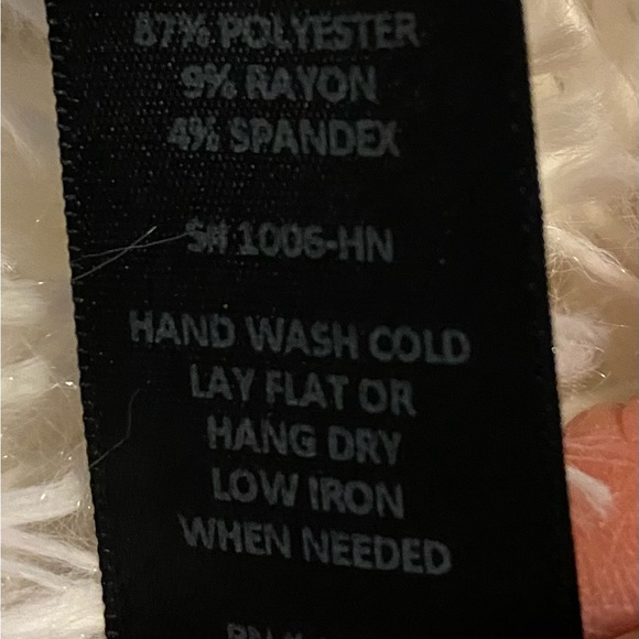 Polka dot cinched blouse - Picture 3 of 3